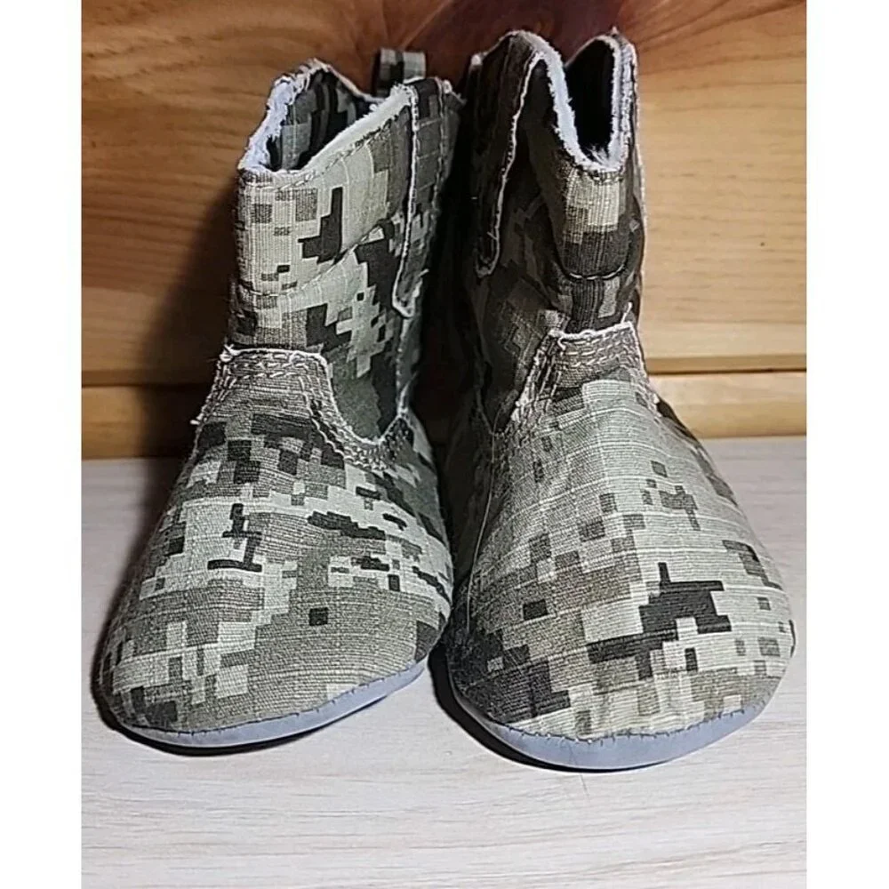 So Dorable Size 3 Baby Digital Camo Boots